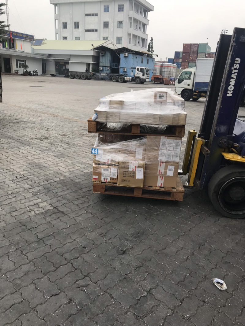 IMPORT CLOTHES FROM SINGAPORE TO CAT LAI PORT, HCM